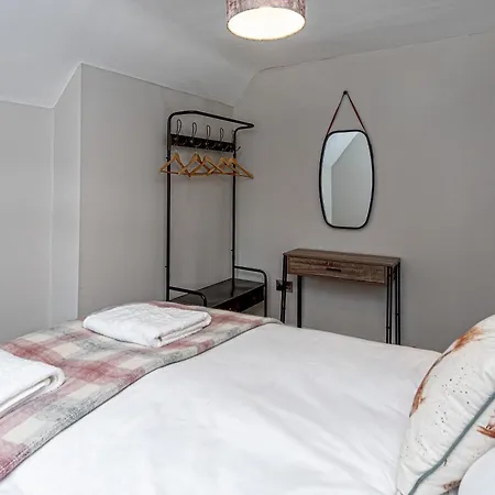 Character Townhouse In Town Centre & Superb Views Villa Dolgellau Exterior photo